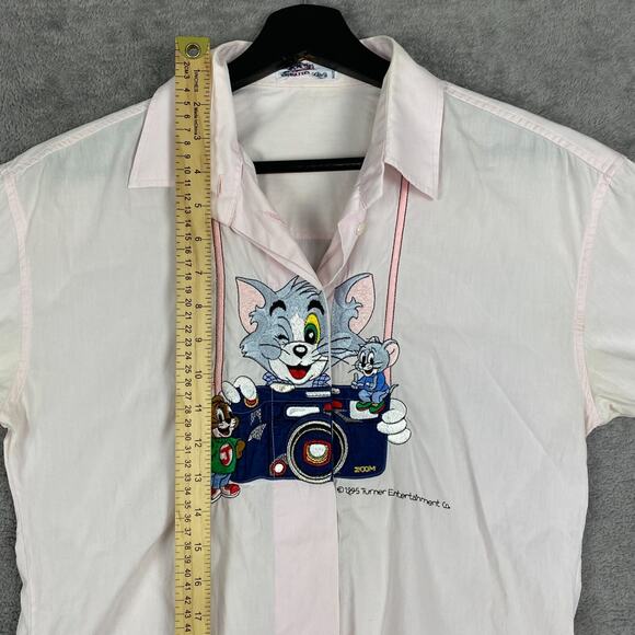 VTG 1995 Tom & Jerry Shirt Sz M Pink Cartoon Camera Segreta Italy Embroidery - Picture 14 of 15